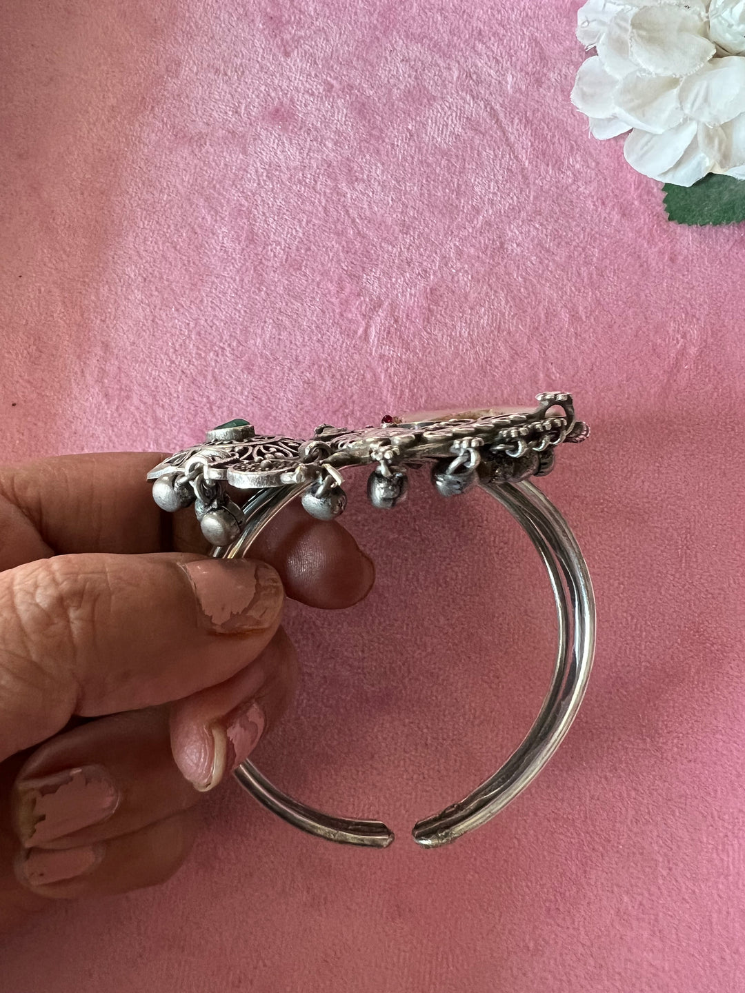 Elegant Fusion Handcuff - Premium Brass & Stone Craftsmanship