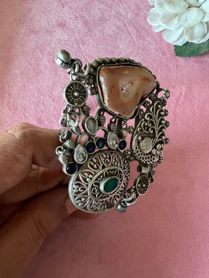 Elegant Fusion Handcuff - Premium Brass & Stone Craftsmanship