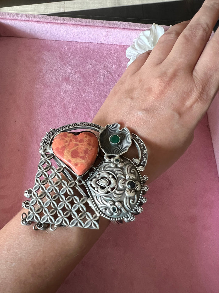 Elegant Fusion Handcuff - Premium Brass & Stone Craftsmanship