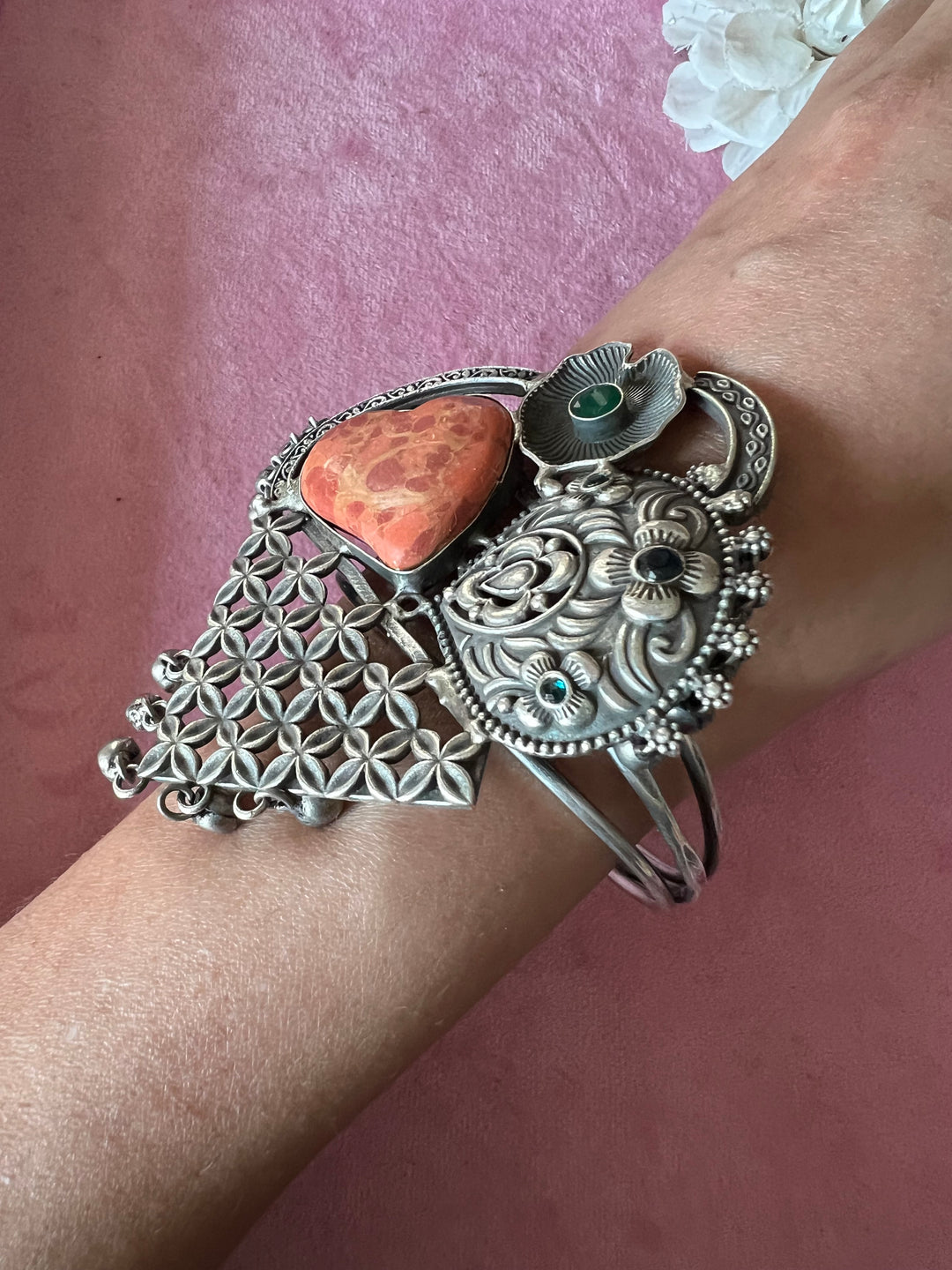 Elegant Fusion Handcuff - Premium Brass & Stone Craftsmanship