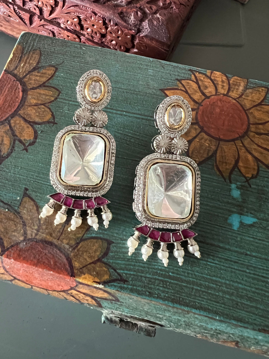 Elegant Earrings - Premium Quality, Exquisite Craftsmanship
