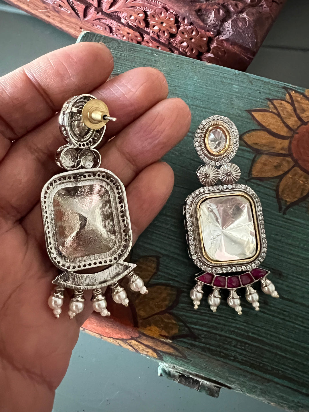 Elegant Earrings - Premium Quality, Exquisite Craftsmanship