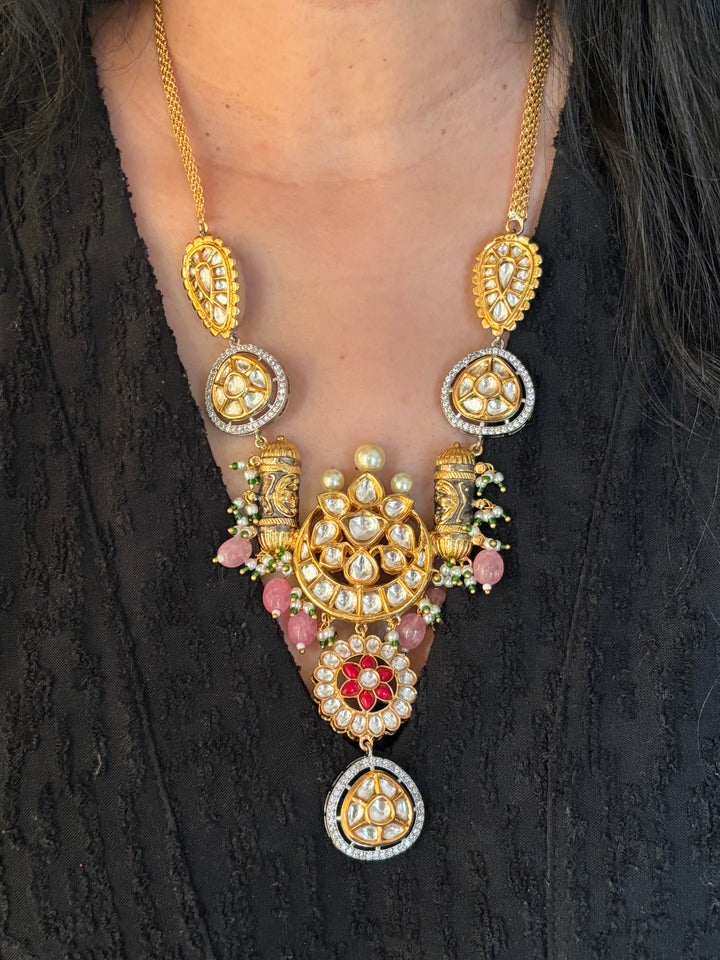 Exquisite Amrapali Fusion Pendant Necklace - Elevate Your Elegance