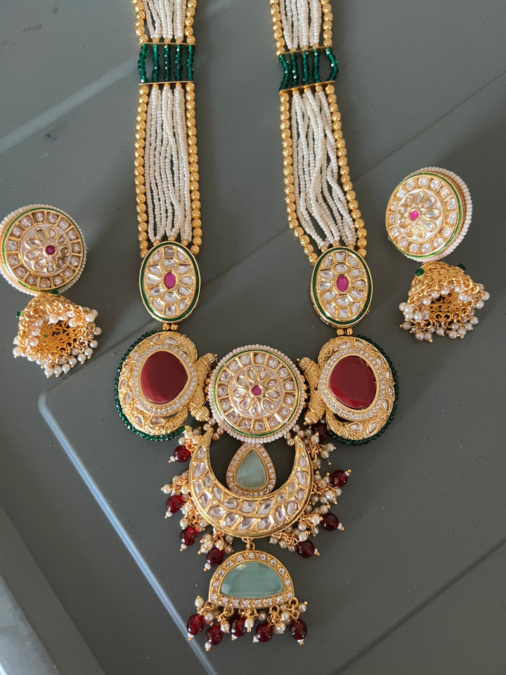 Exquisite Pendant Necklace Set - A Masterpiece of Elegance