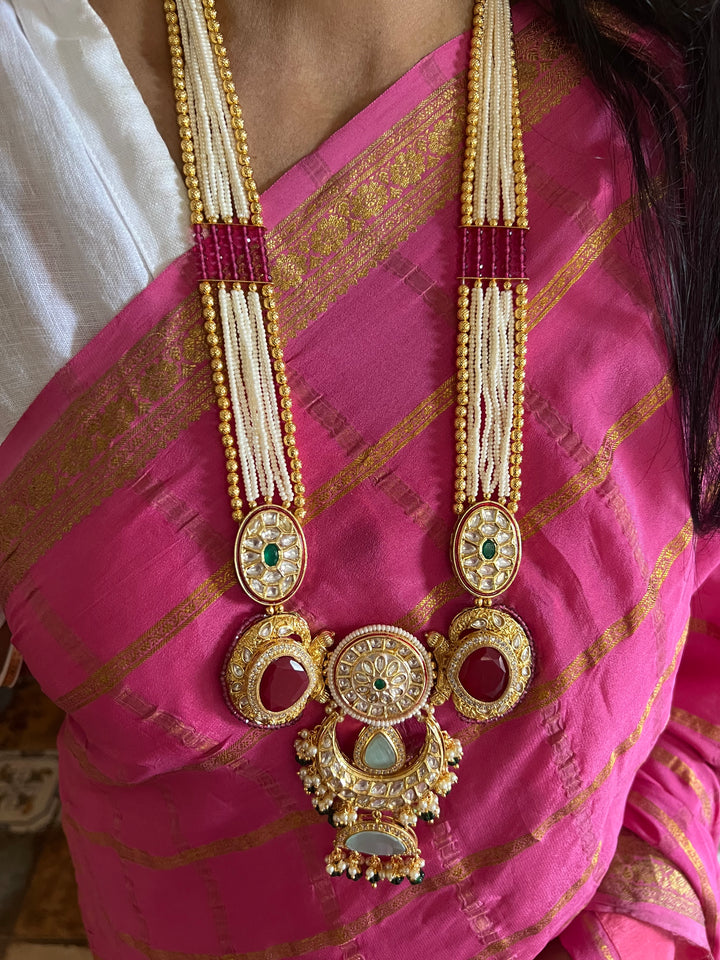 Exquisite Pendant Necklace Set - A Masterpiece of Elegance