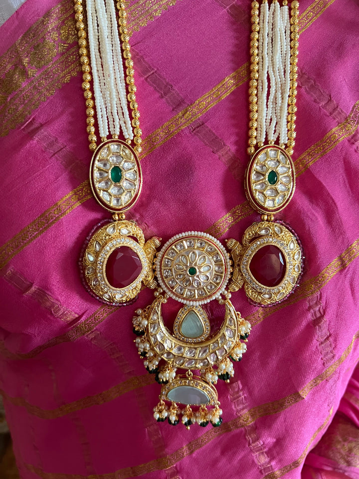 Exquisite Pendant Necklace Set - A Masterpiece of Elegance