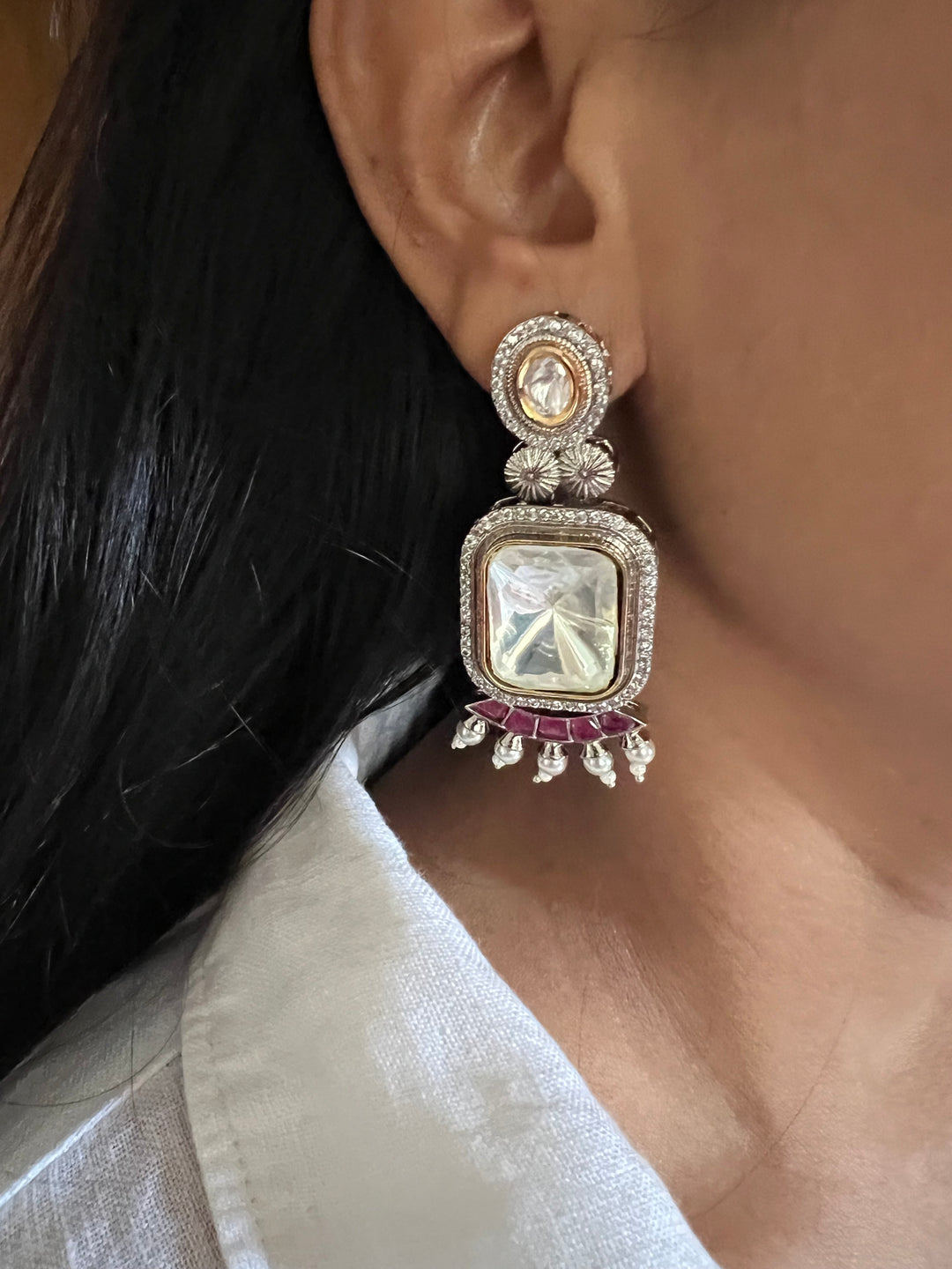 Elegant Earrings - Premium Quality, Exquisite Craftsmanship