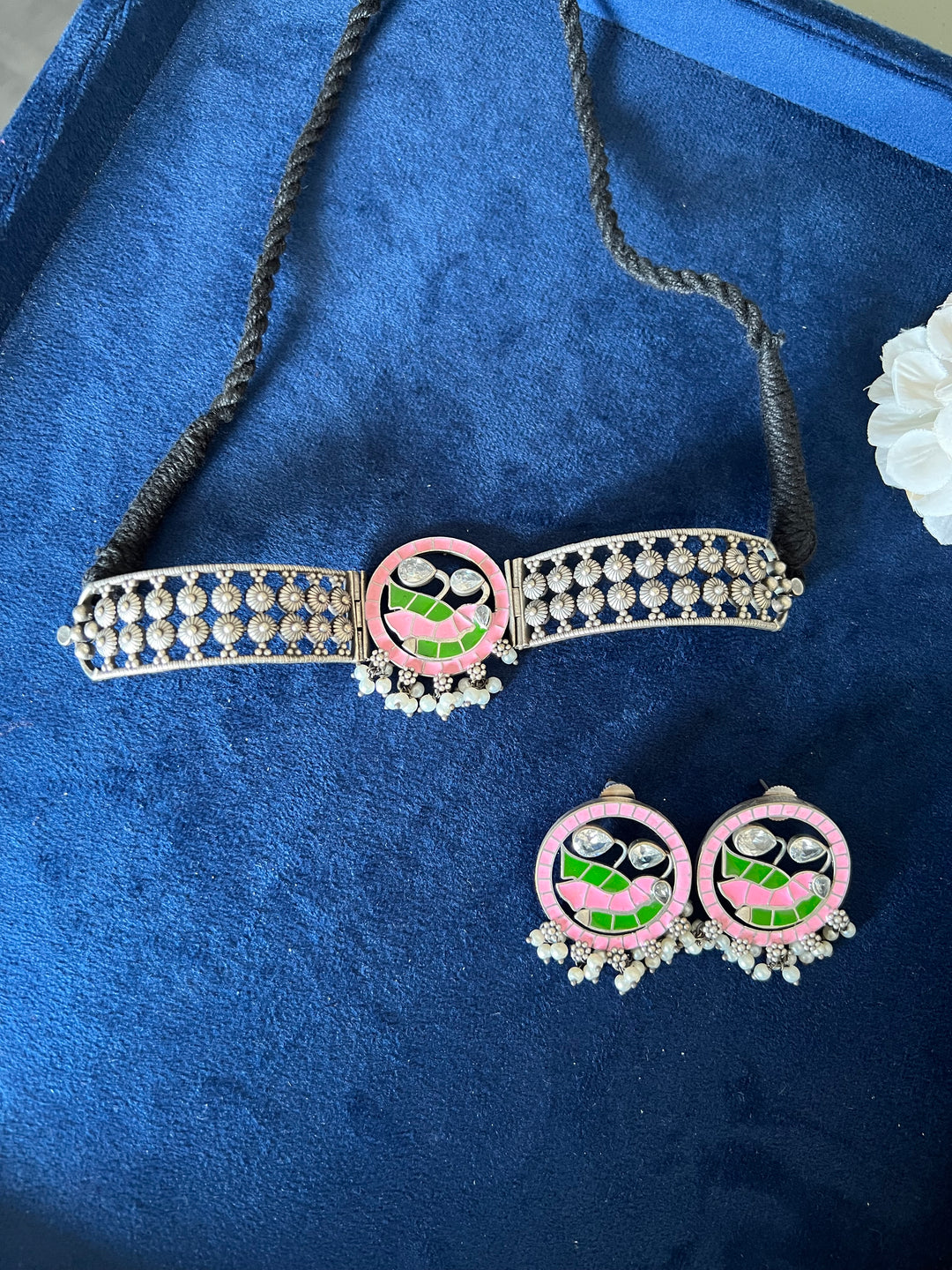 Elegant Enamelled Choker Necklace Set