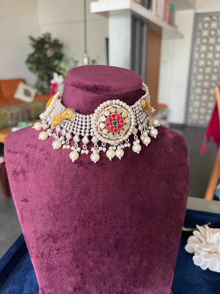 Chic Designer Fusion Choker