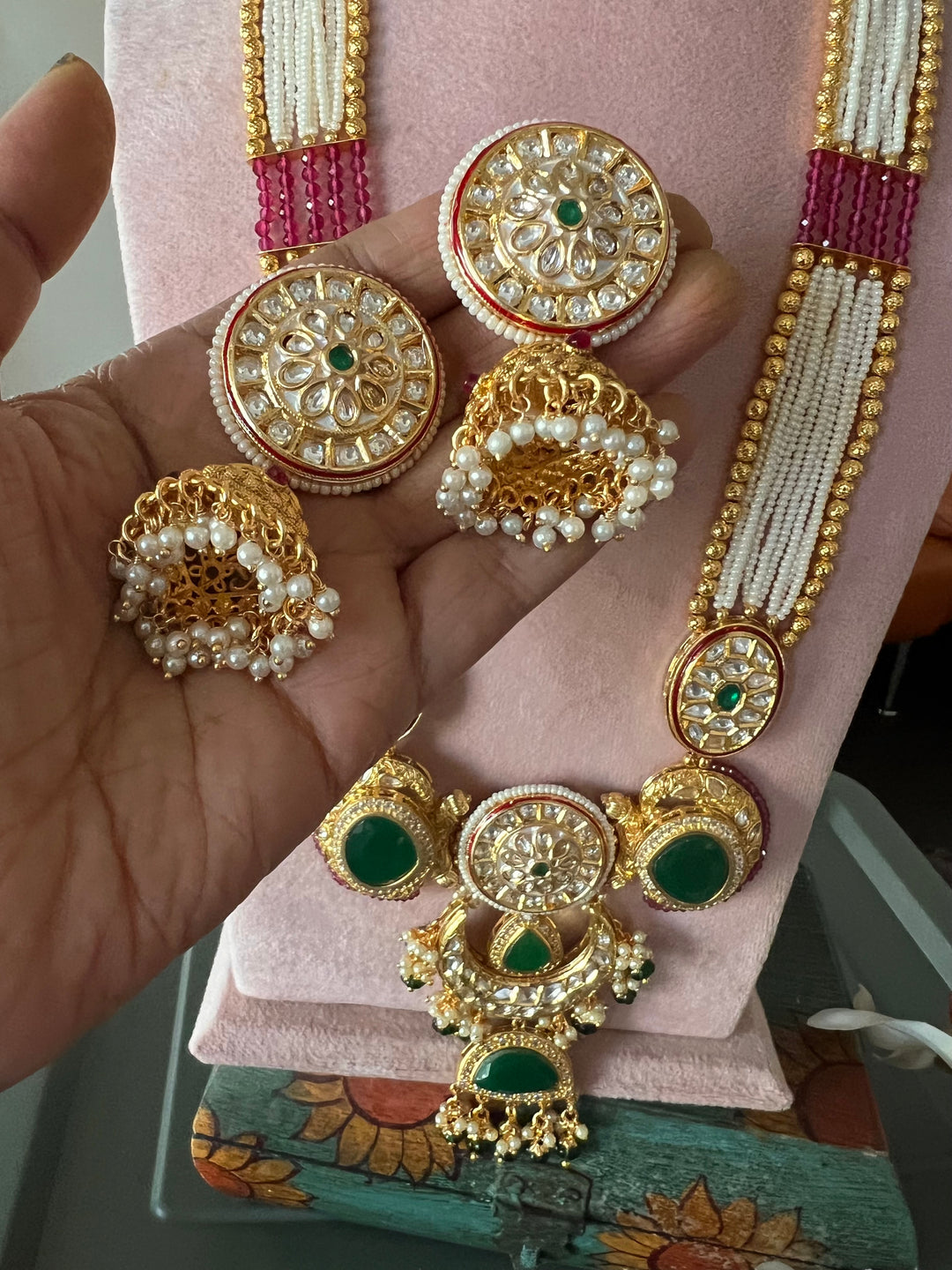 Exquisite Pendant Necklace Set - A Masterpiece of Elegance