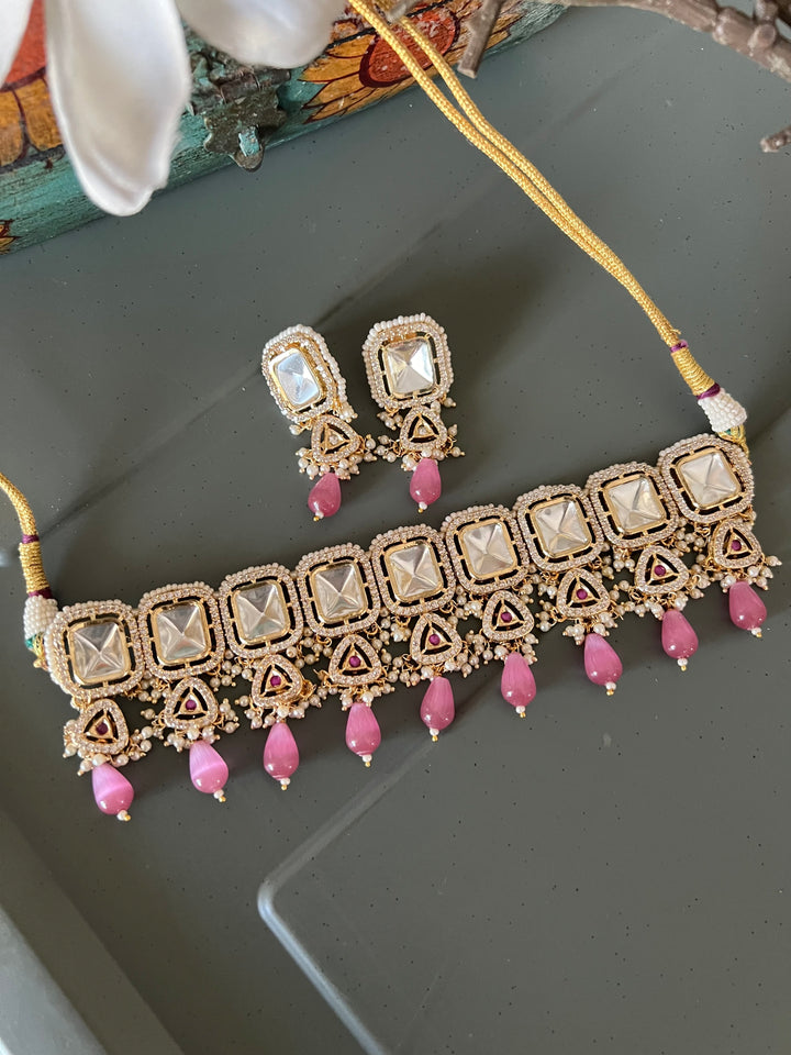 Elegant Choker Set - Unmatched Quality and Style