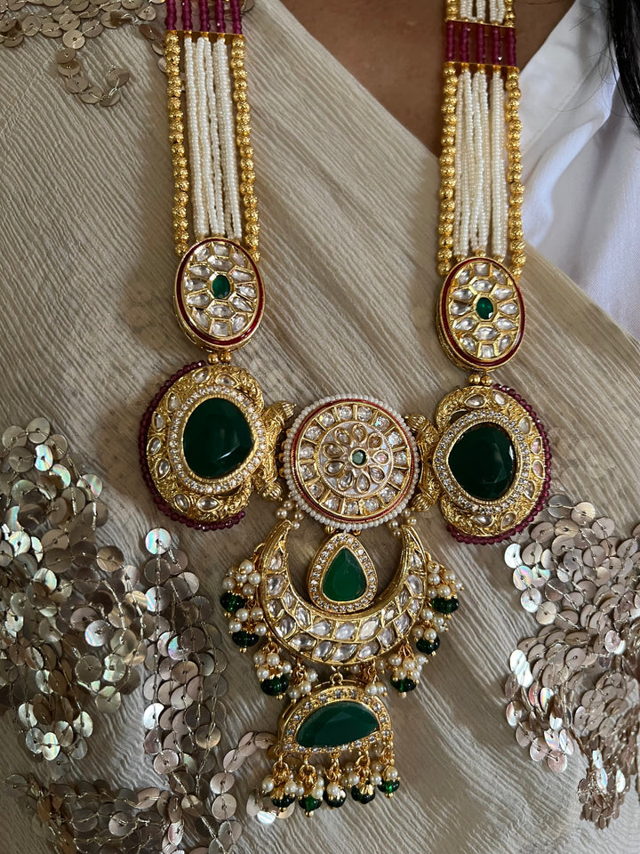 Exquisite Pendant Necklace Set - A Masterpiece of Elegance