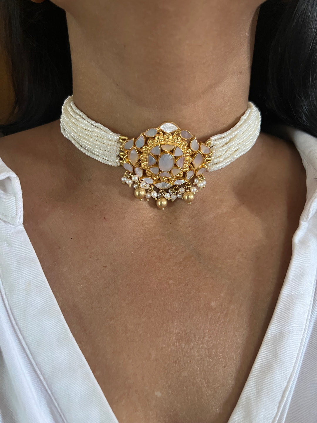 Elegant Mother of Pearl 925 Silver Choker Necklace Set - Unmatched Quality and Style