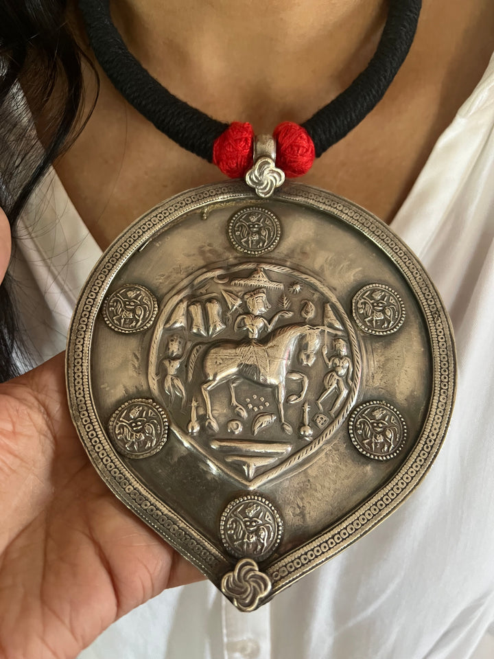 Bold Tribal Necklace - A Timeless Statement Piece