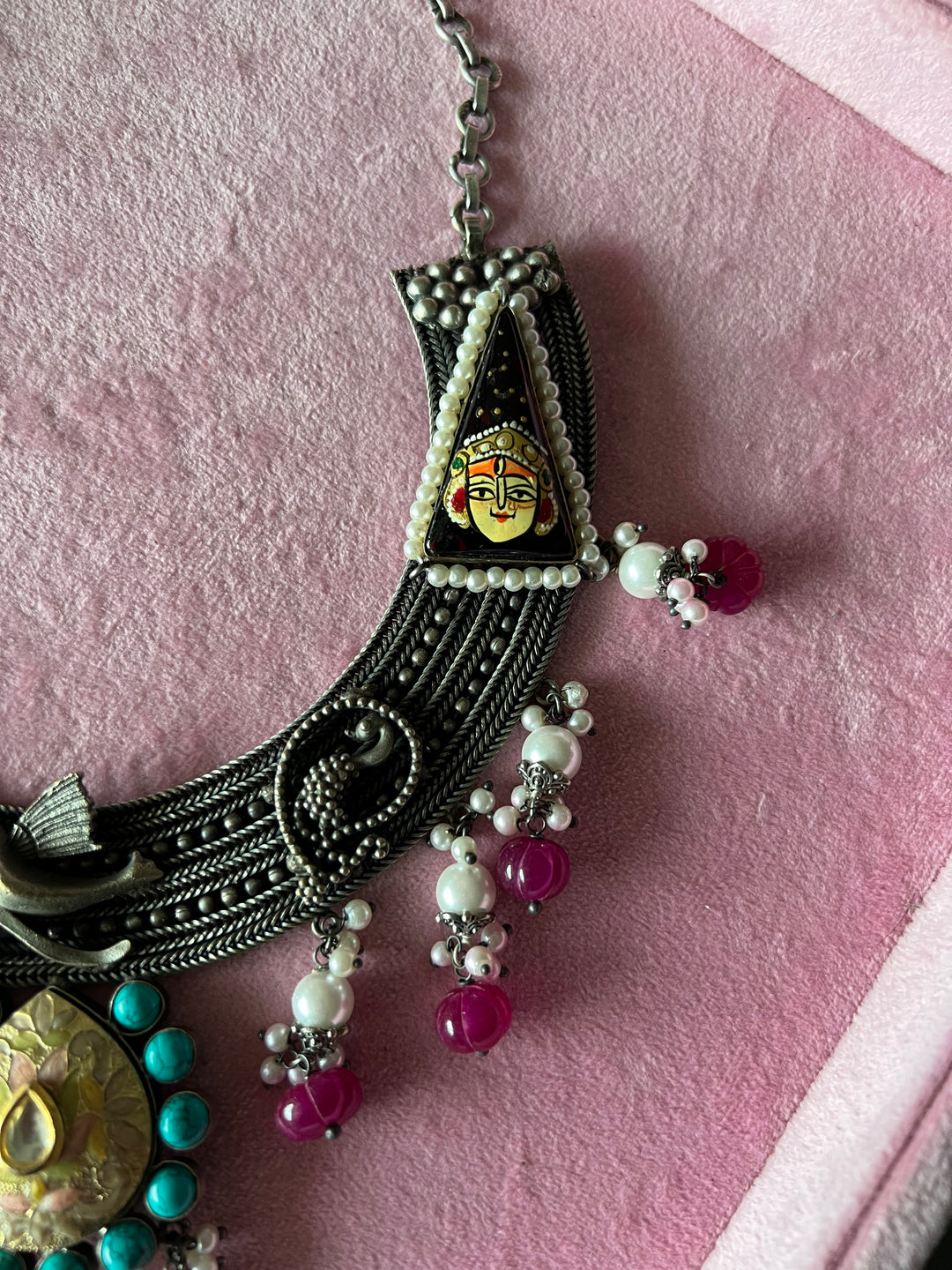 Antique Designer Fusion Necklace Set - Elevate Your Festive Look