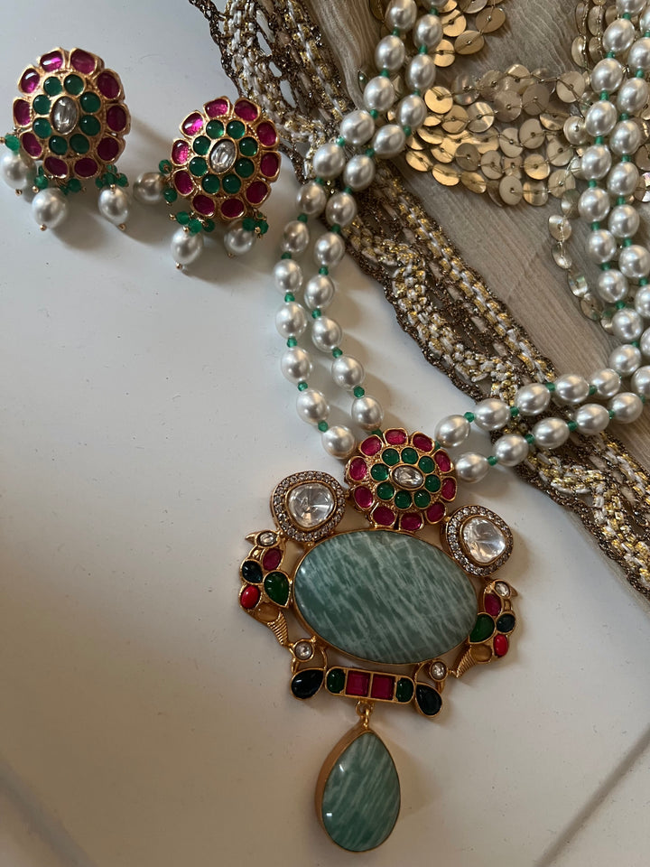 SHIVKA Amazonite Kempu Pendant Set | Bridal Pearl Necklace
