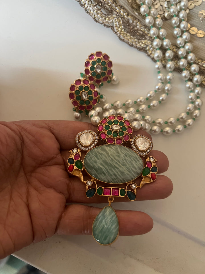 SHIVKA Amazonite Kempu Pendant Set | Bridal Pearl Necklace