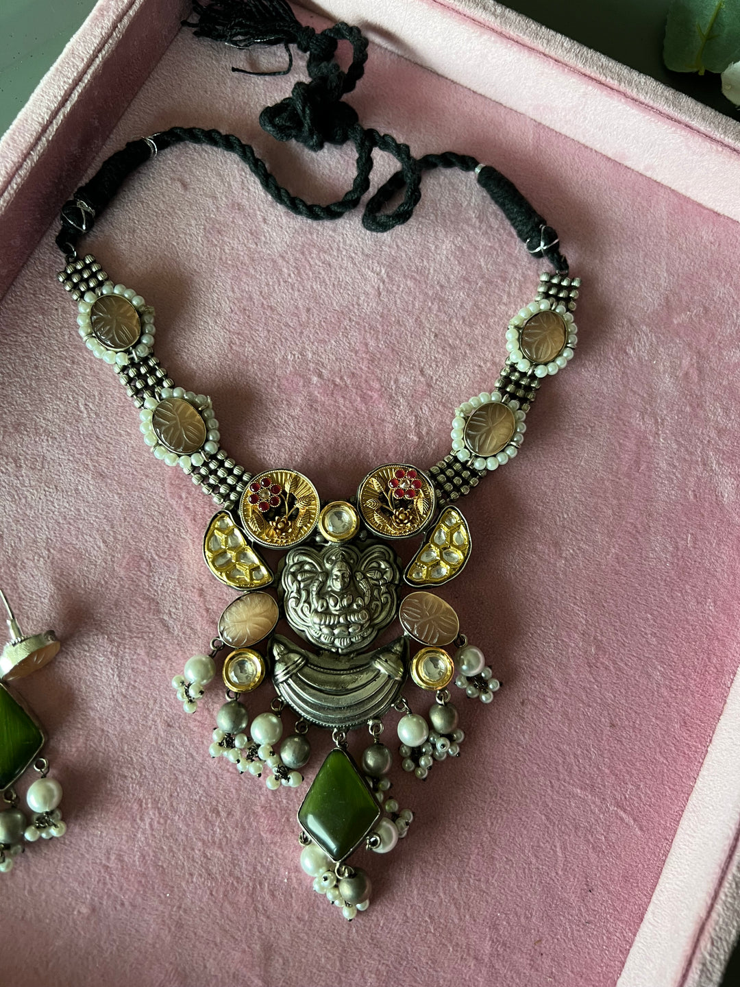 Divine Fusion Goddess Necklace Set - Embrace Elegance