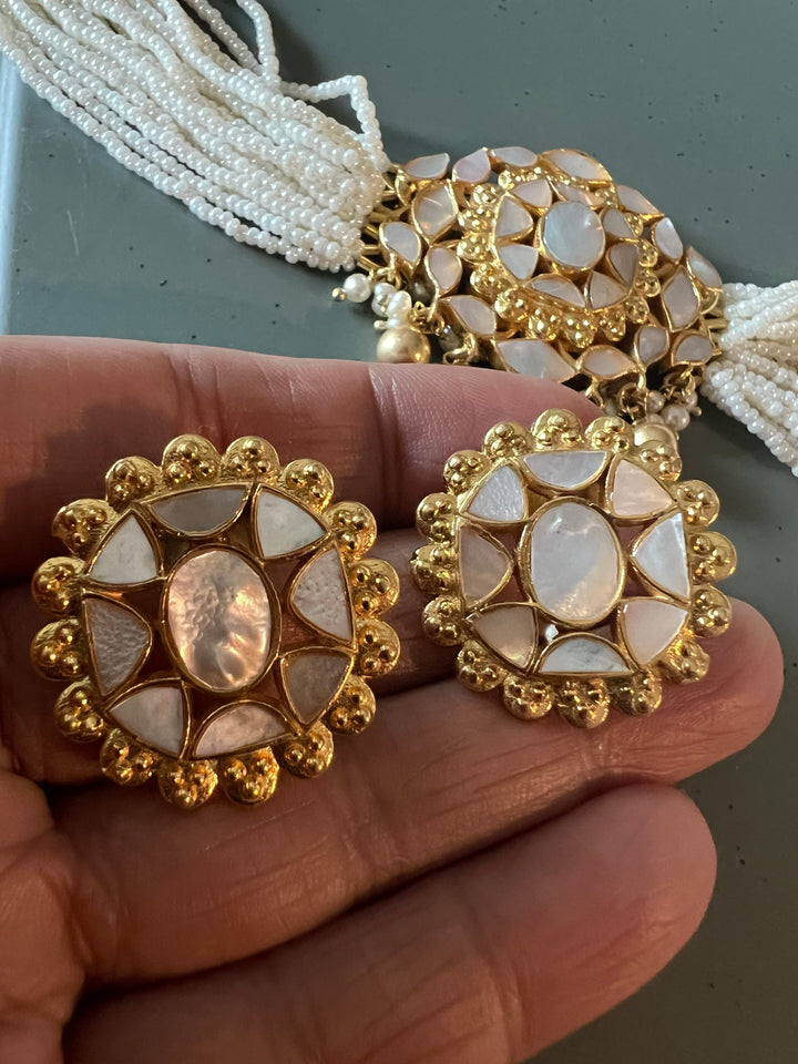 Elegant Mother of Pearl 925 Silver Choker Necklace Set - Unmatched Quality and Style