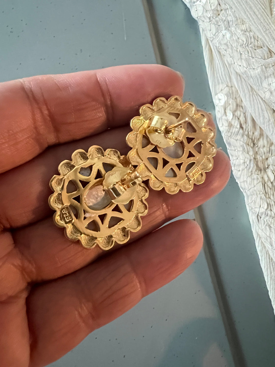 Elegant Mother of Pearl 925 Silver Choker Necklace Set - Unmatched Quality and Style