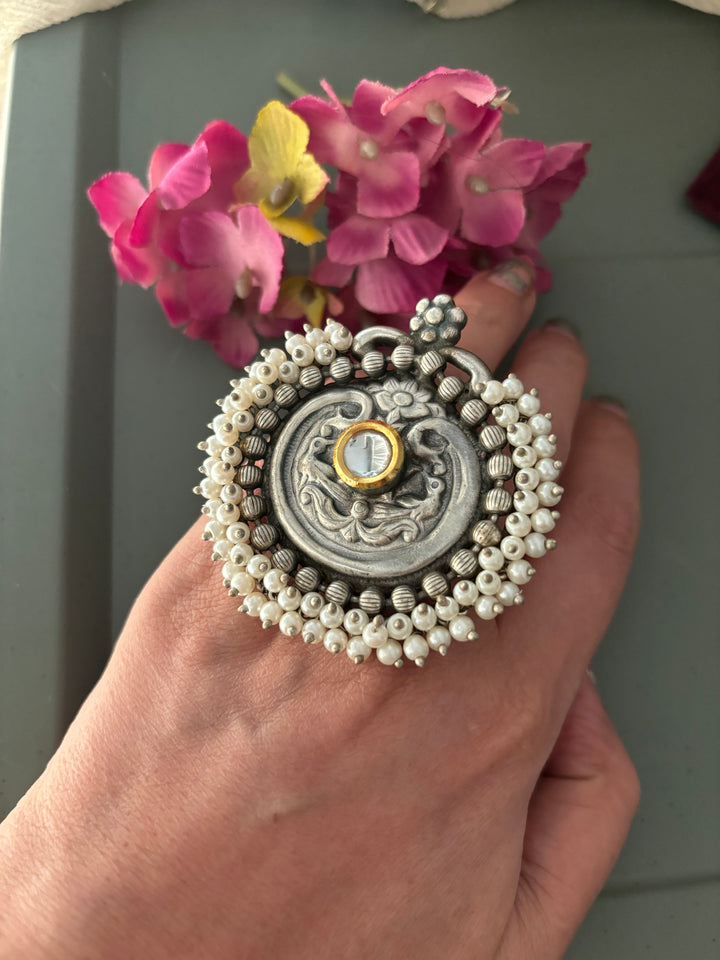 Statement Pearl Clustered Ring - A Touch of Timeless Beauty