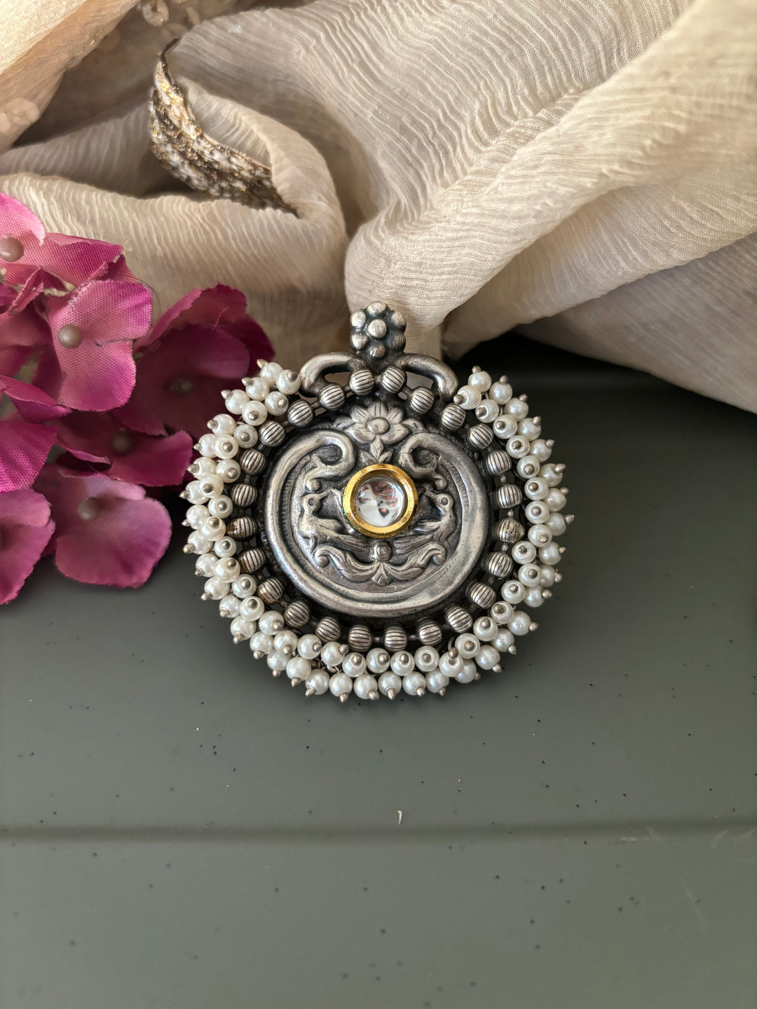 Statement Pearl Clustered Ring - A Touch of Timeless Beauty