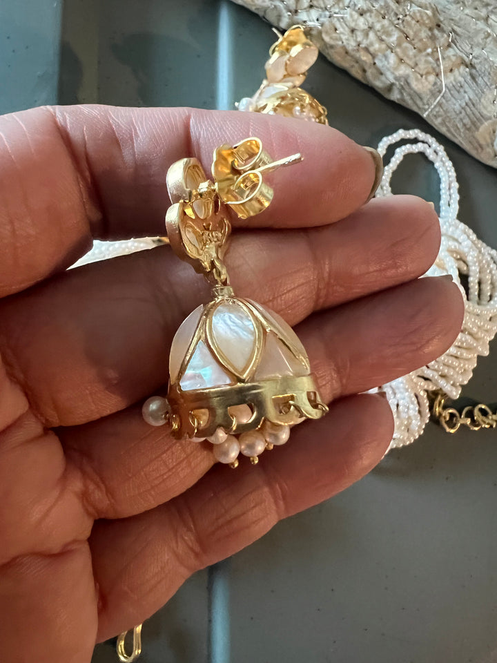 Elegant Mother of Pearl 925 Silver Choker Necklace Set - Unmatched Quality and Style