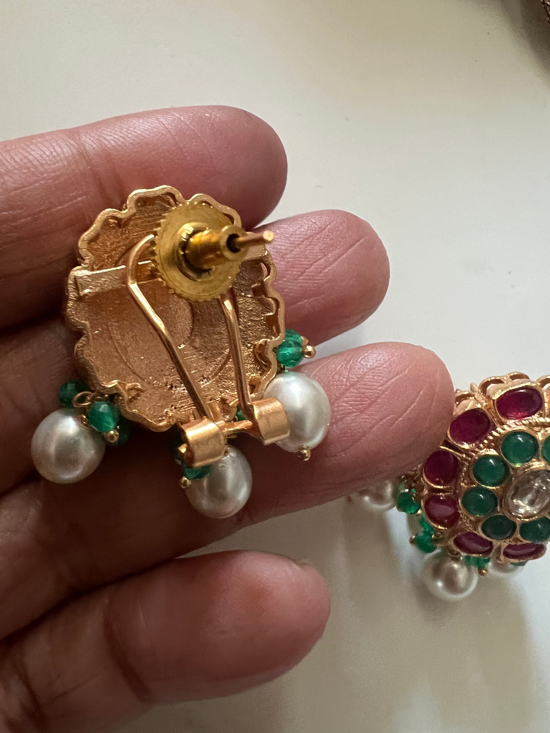 SHIVKA Labradorite Kempu Pendant Set | Bridal Pearl Necklace