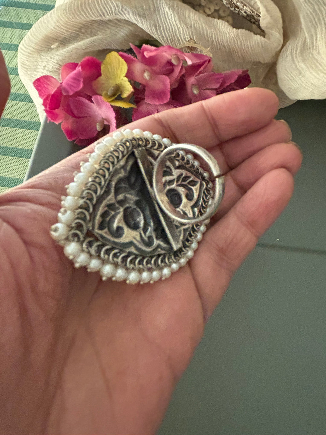 Statement Pearl Clustered Ring - A Touch of Timeless Beauty