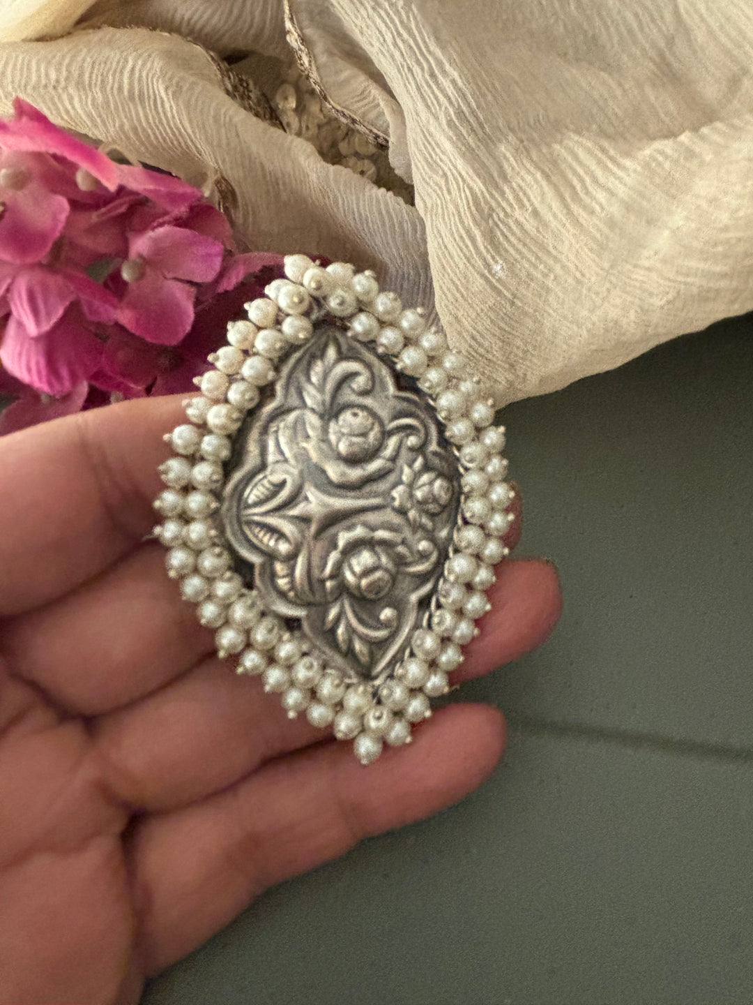 Statement Pearl Clustered Ring - A Touch of Timeless Beauty