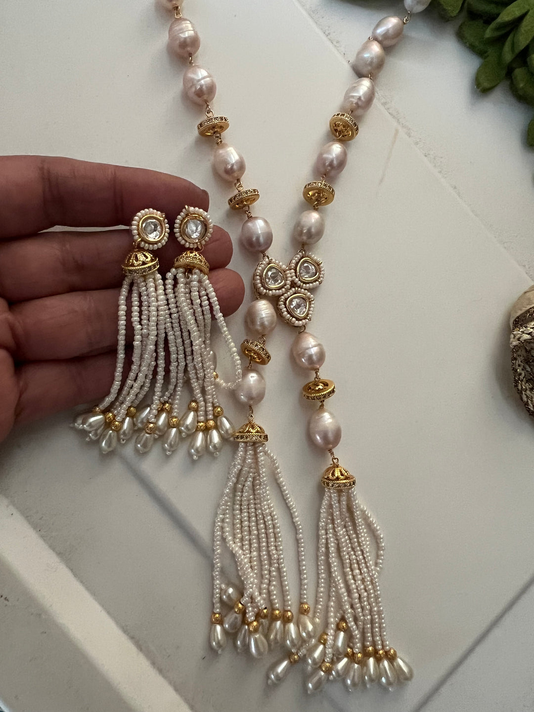 SHIVKA Pearl Kundan Set