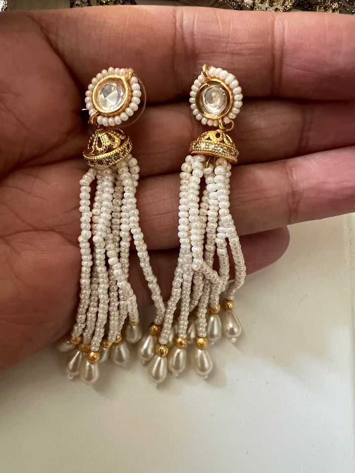 SHIVKA Pearl Kundan Set