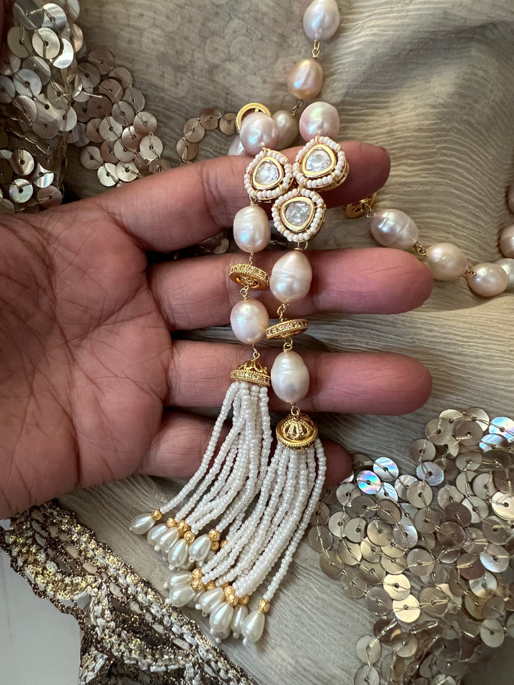 SHIVKA Pearl Kundan Set