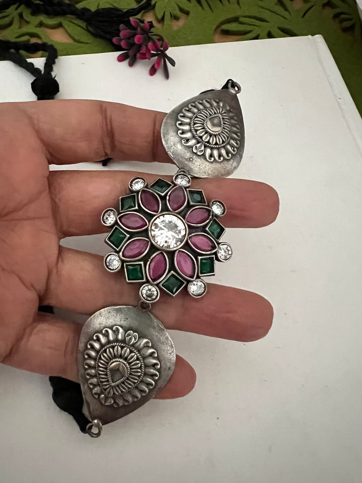 Multicoloured Vintage Choker with Studs