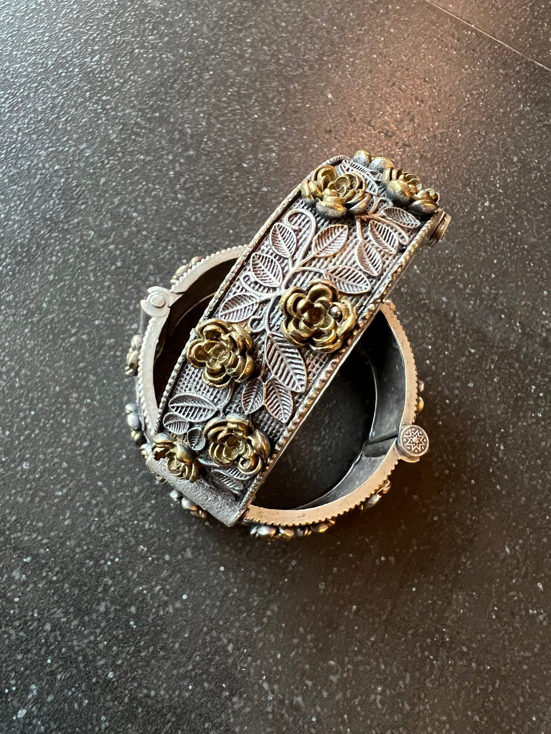 Elegant Brass Kadas Set - Exquisite Floral Design