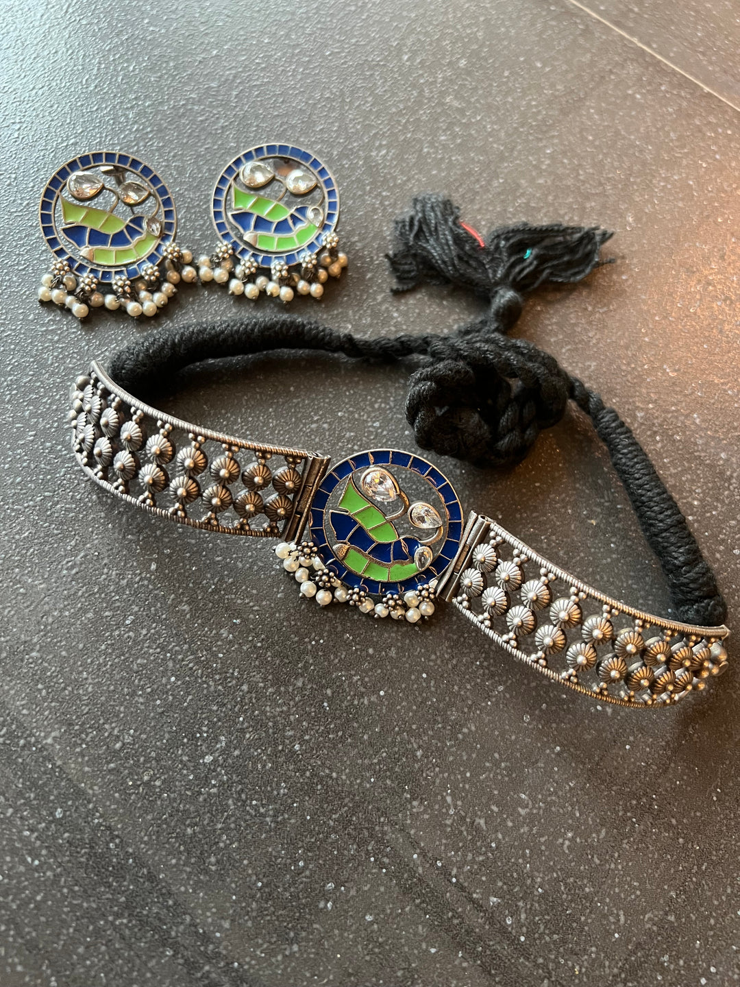 Elegant Enamelled Choker Necklace Set