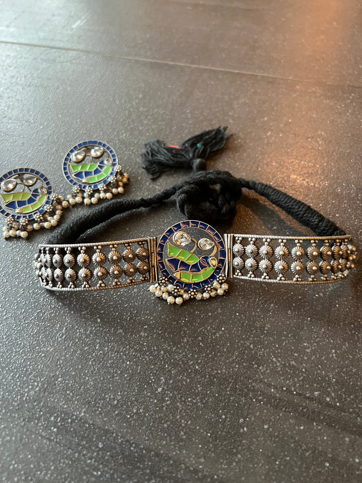 Elegant Enamelled Choker Necklace Set