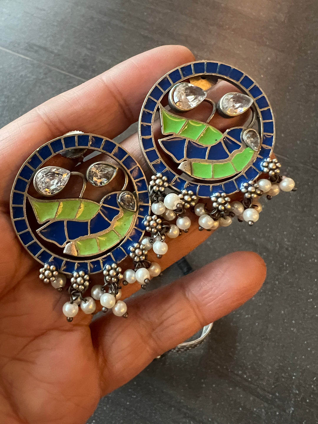 Elegant Enamelled Choker Necklace Set