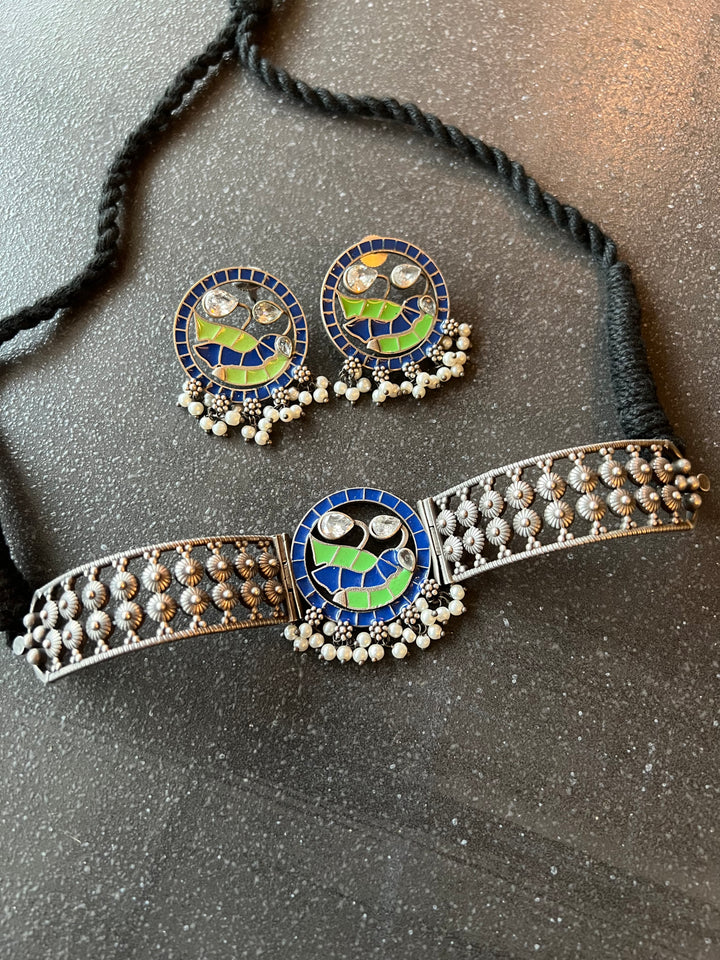 Elegant Enamelled Choker Necklace Set