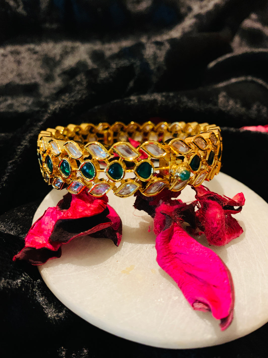 Exquisite Classic Kundan Kada - Unparalleled Quality and Style