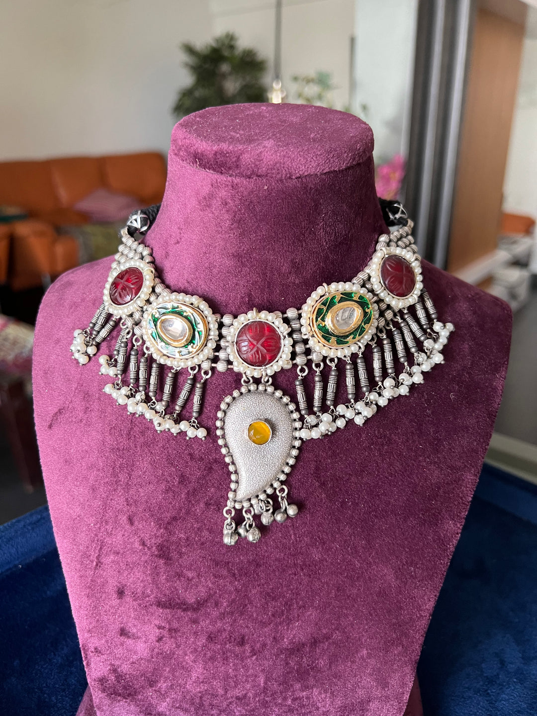 Artisan-Crafted Fusion Necklace Set - Brass Beauty