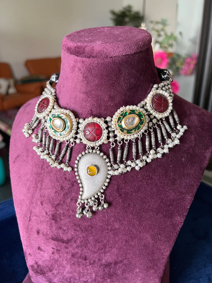 Artisan-Crafted Fusion Necklace Set - Brass Beauty