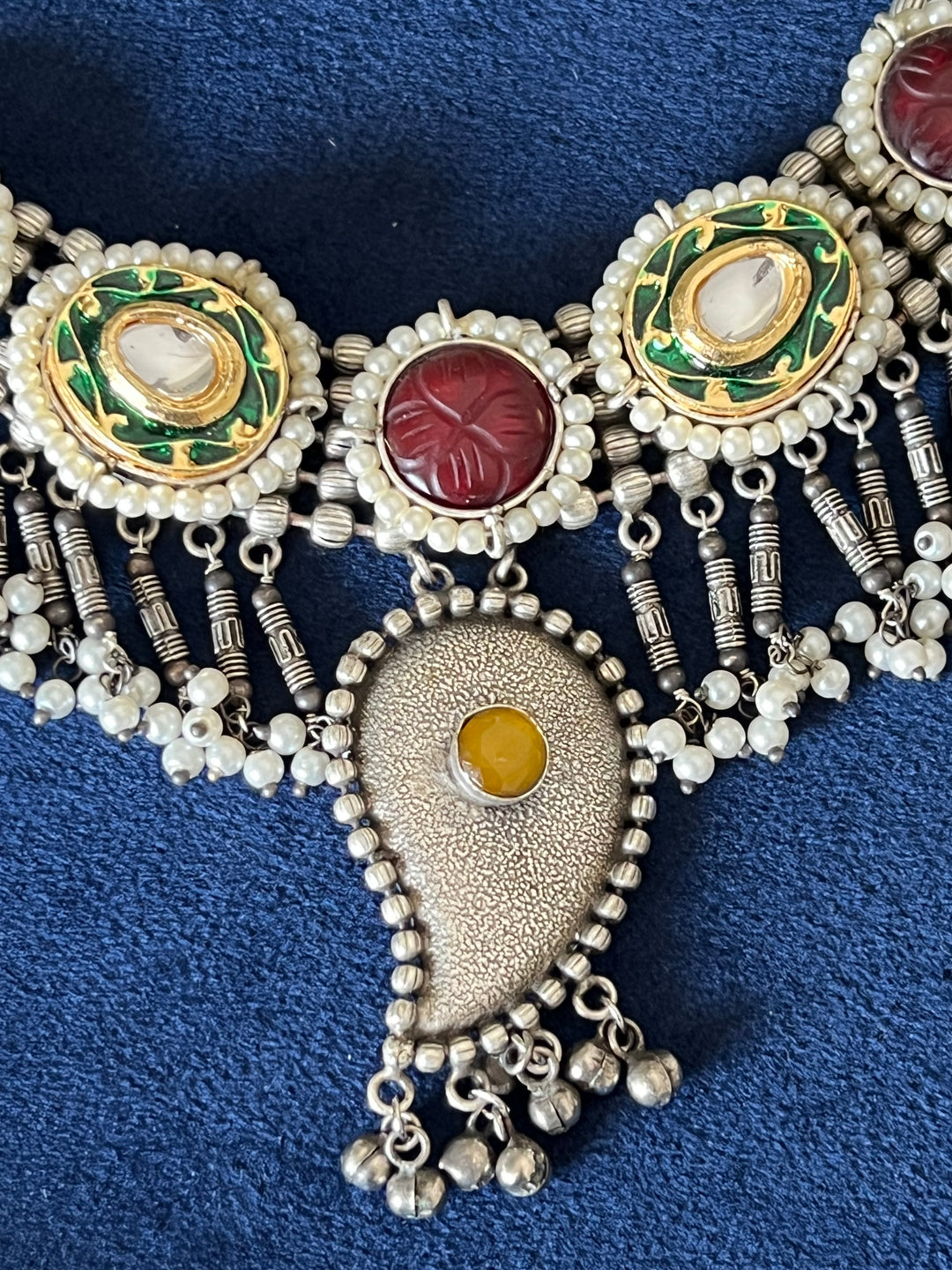 Artisan-Crafted Fusion Necklace Set - Brass Beauty