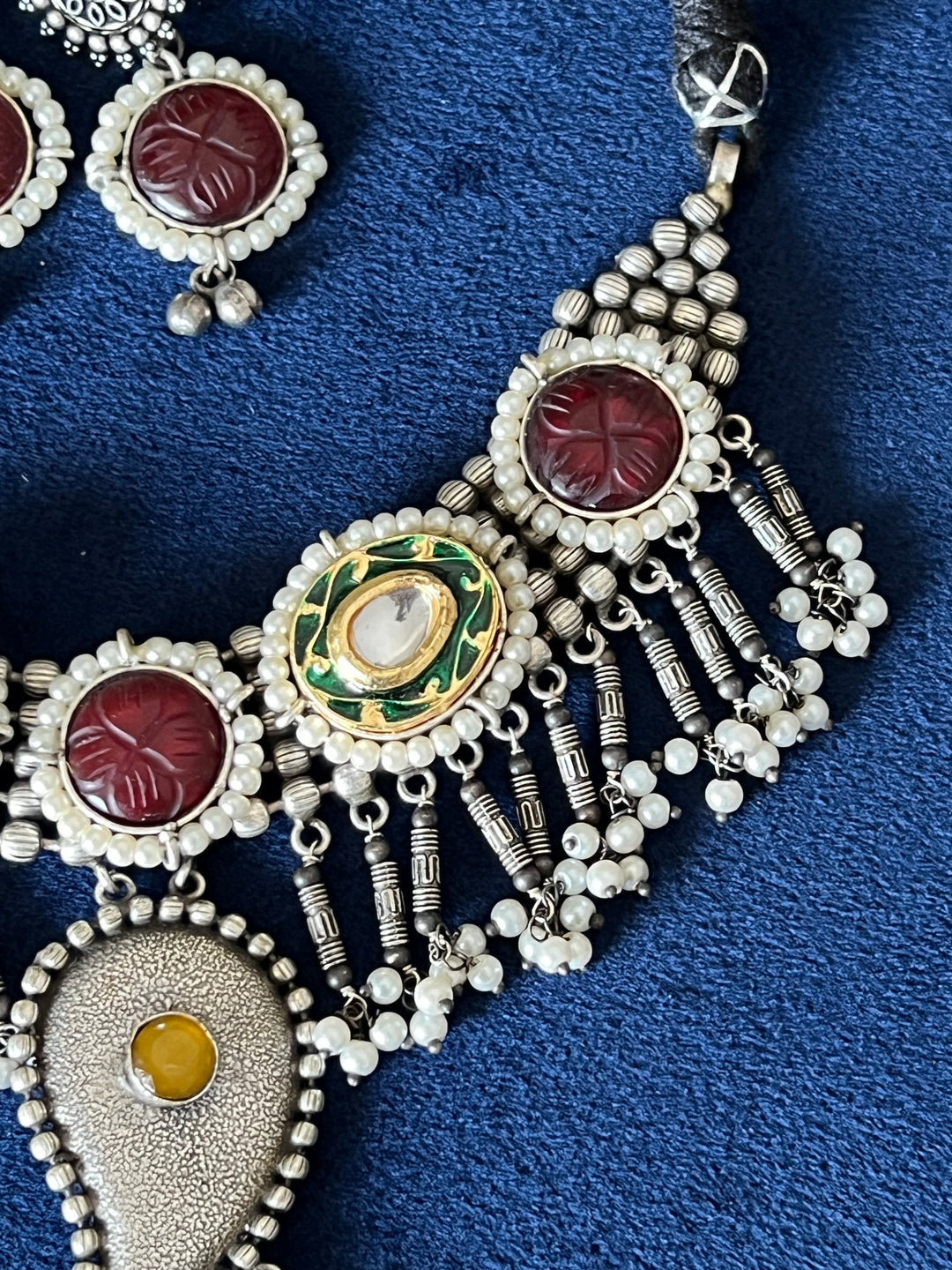 Artisan-Crafted Fusion Necklace Set - Brass Beauty