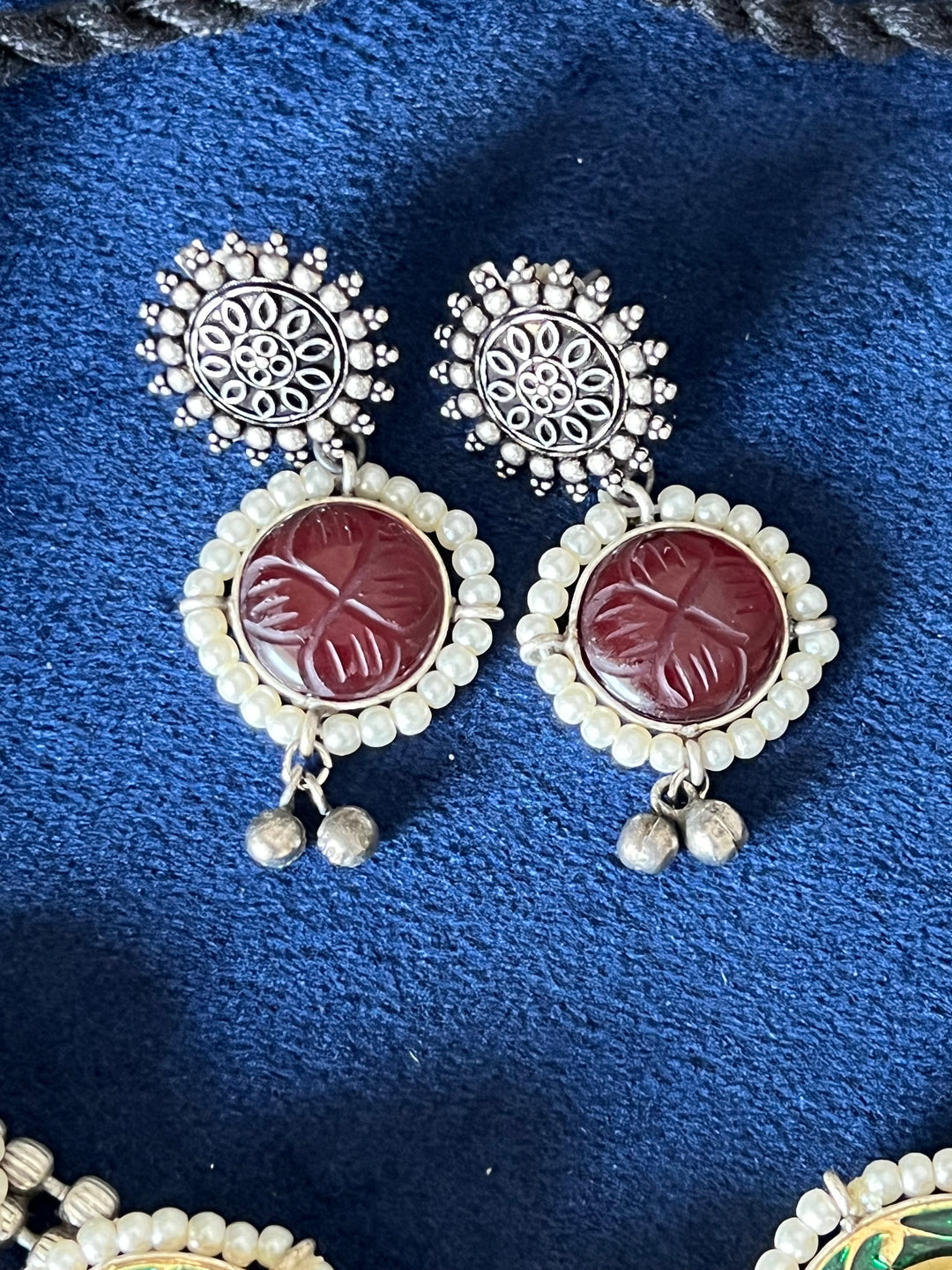 Artisan-Crafted Fusion Necklace Set - Brass Beauty