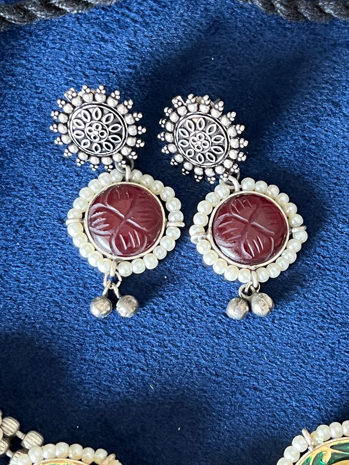 Artisan-Crafted Fusion Necklace Set - Brass Beauty