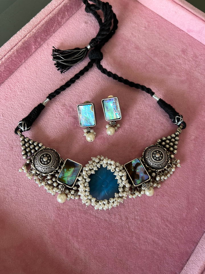 Exquisite Carved Stone Fusion Necklace Set - Premium Brass Craftsmanship