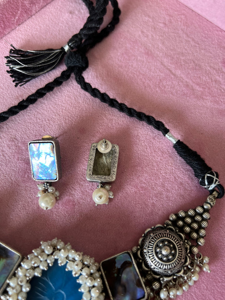 Exquisite Carved Stone Fusion Necklace Set - Premium Brass Craftsmanship