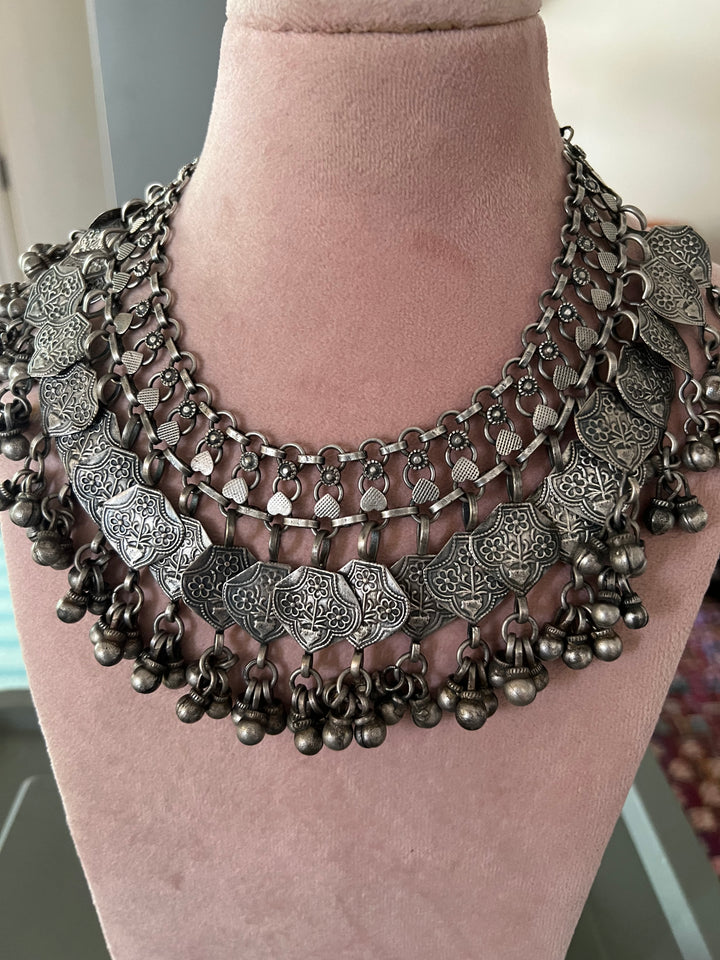 Antique Coin Necklace - Elevate Your Elegance