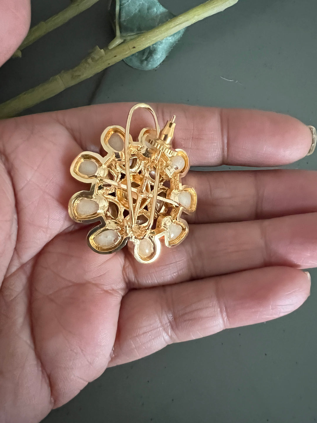 Designer Kundan Hasli Necklace Set - Unmatched Quality and Style